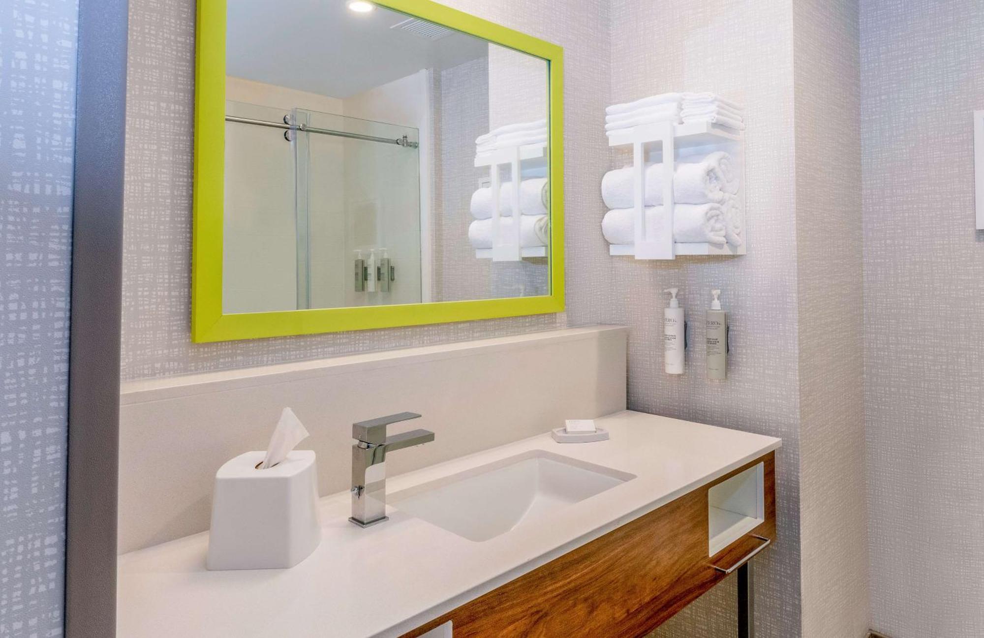 Hampton Inn 니들즈 외부 사진