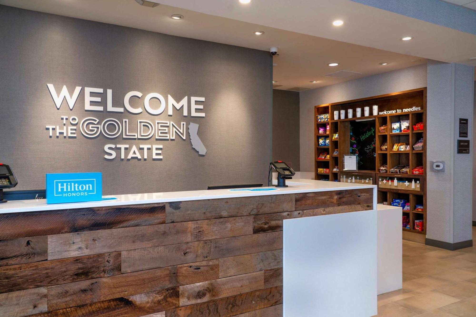 Hampton Inn 니들즈 외부 사진